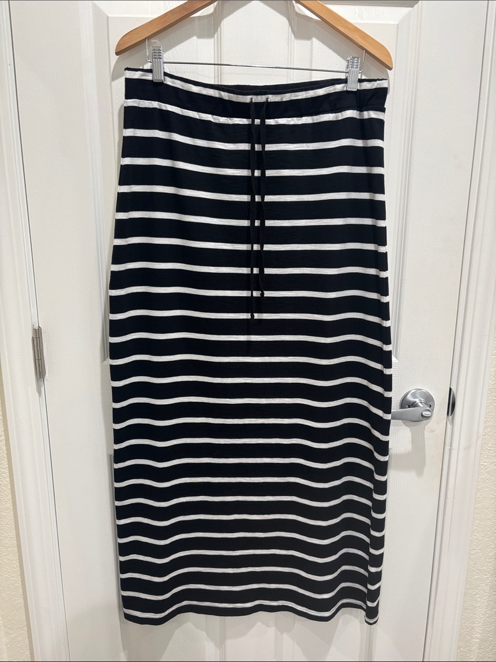 Nine 1 Eight Black & White Striped Maxi Skirt with Drawstring Cotton EUC XL